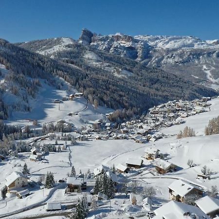 Hotel Conturines San Cassiano  Esterno foto