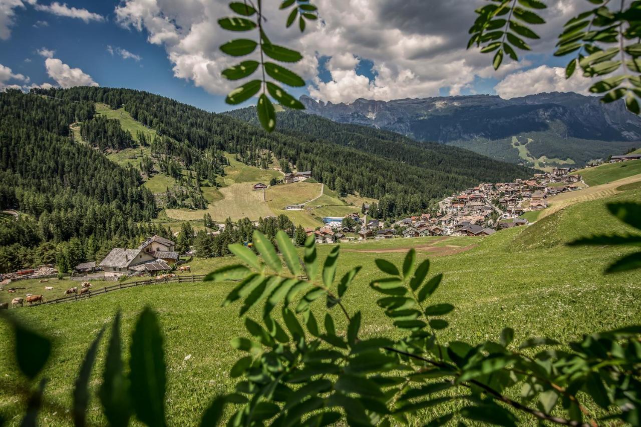 Hotel Conturines San Cassiano  Esterno foto