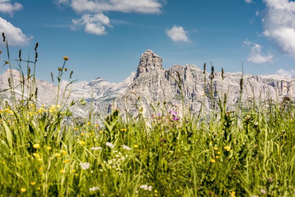Hotel Conturines San Cassiano  Esterno foto
