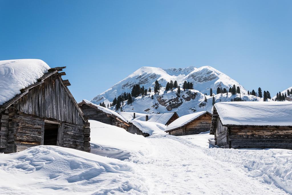 Hotel Conturines San Cassiano  Esterno foto